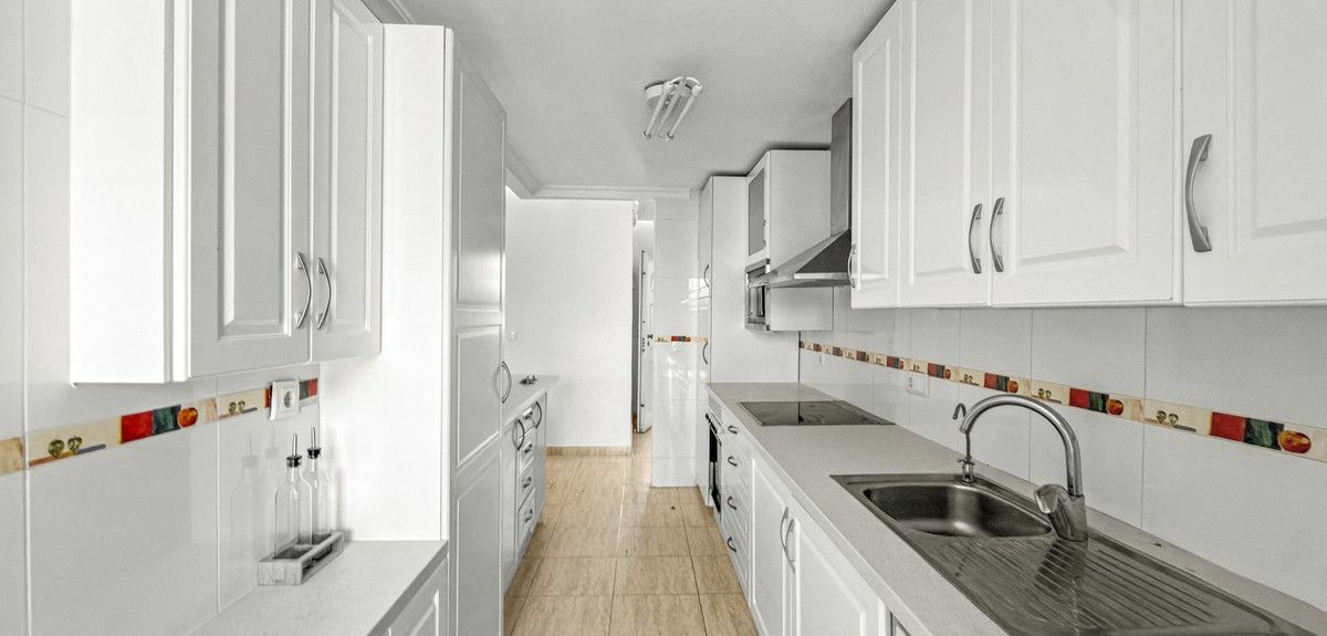 3-bedroom Apartment In Orihuela Costa, Spain (102 M²)