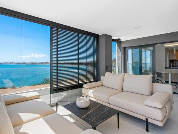 3-bedroom Apartment In Orihuela Costa, Spain (95 M²)