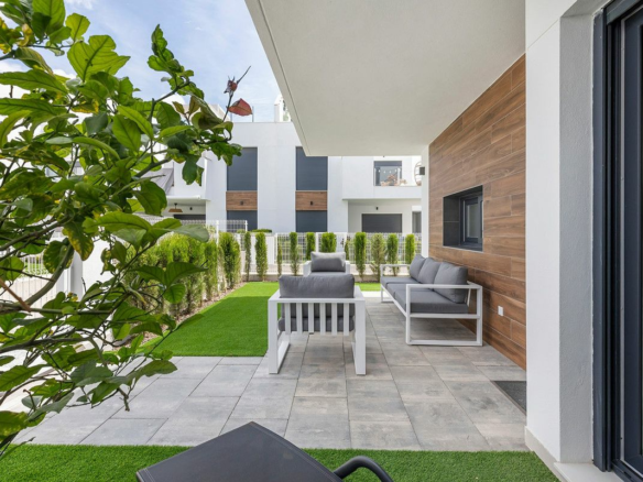 2-bedroom Apartment In Orihuela, Spain (98 M²)