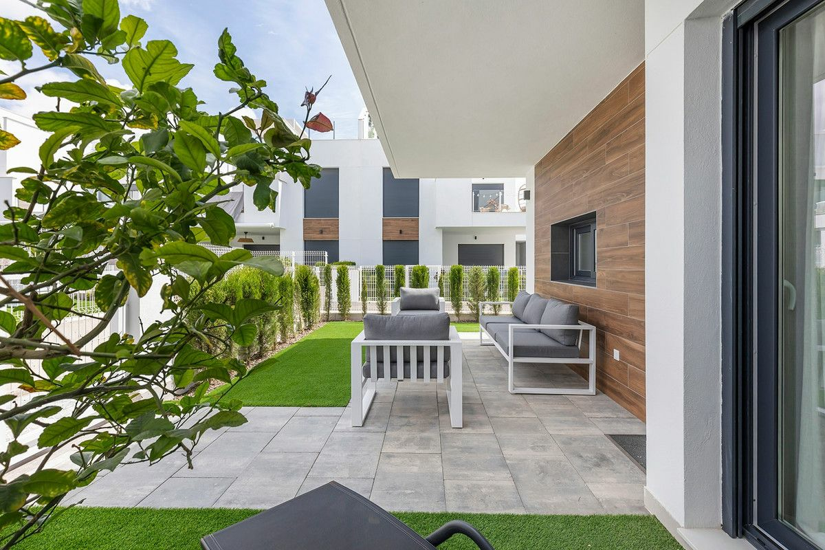 2-bedroom Apartment In Orihuela, Spain (98 M²)