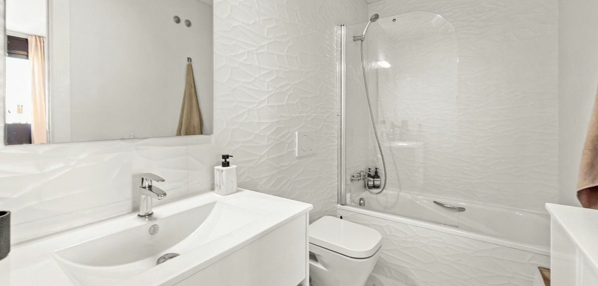 2-bedroom Apartment In Orihuela Costa, Spain (85 M²)