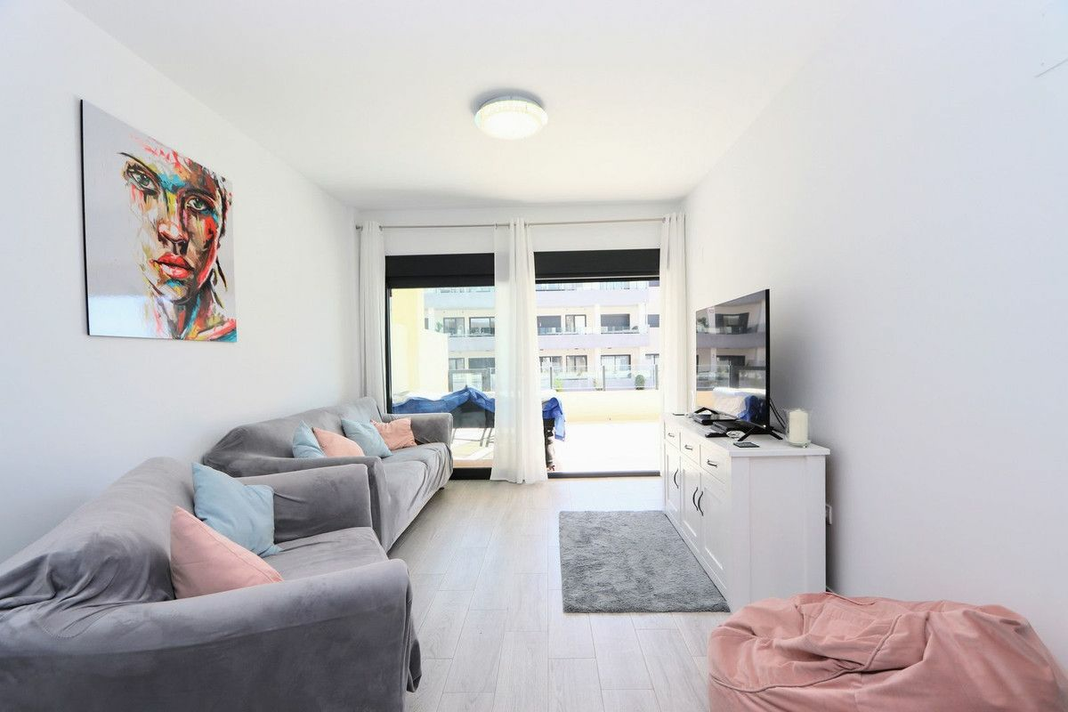 3-bedroom Apartment In Orihuela Costa, Spain (98 M²)