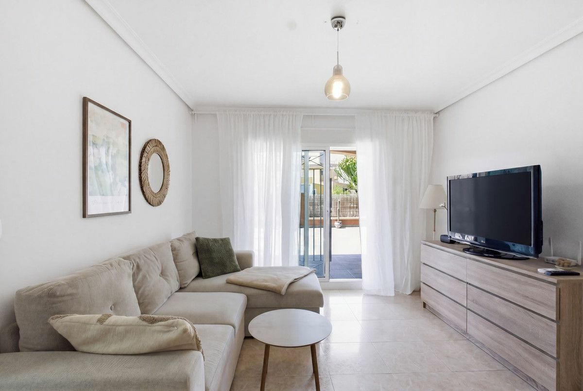 2-bedroom Apartment In Orihuela Costa, Spain (79 M²)