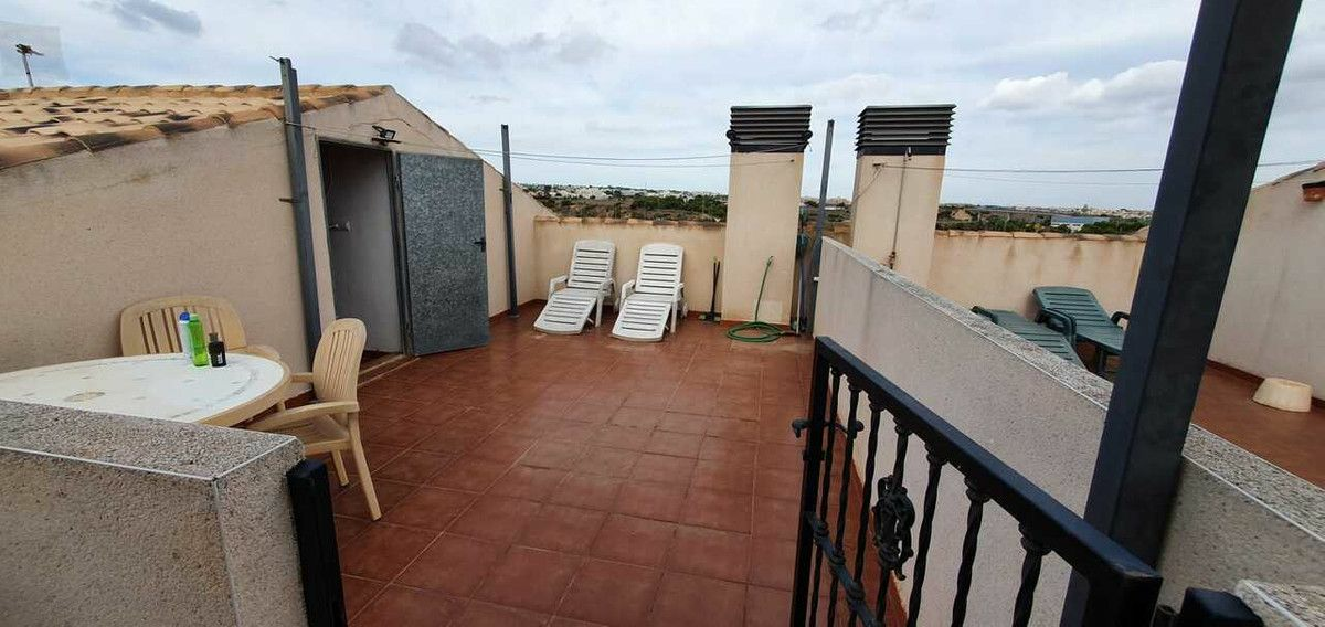 2-bedroom Apartment In Cabo Roig, Spain (72 M²)
