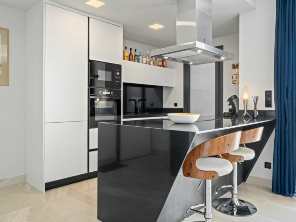 2-bedroom Apartment In Orihuela Costa, Spain (61 M²)