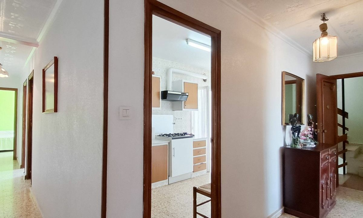3-bedroom Apartment In Torrevieja, Spain (119 M²)