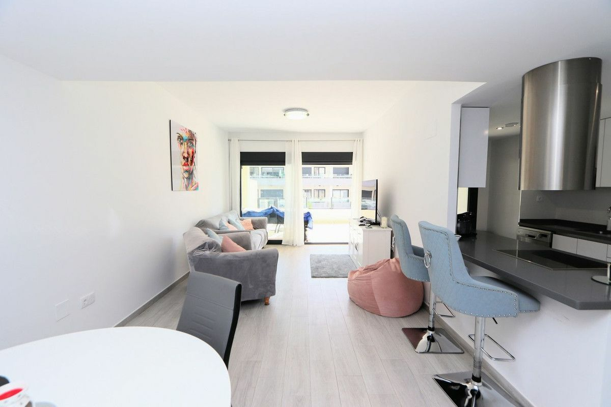 3-bedroom Apartment In Orihuela Costa, Spain (98 M²)