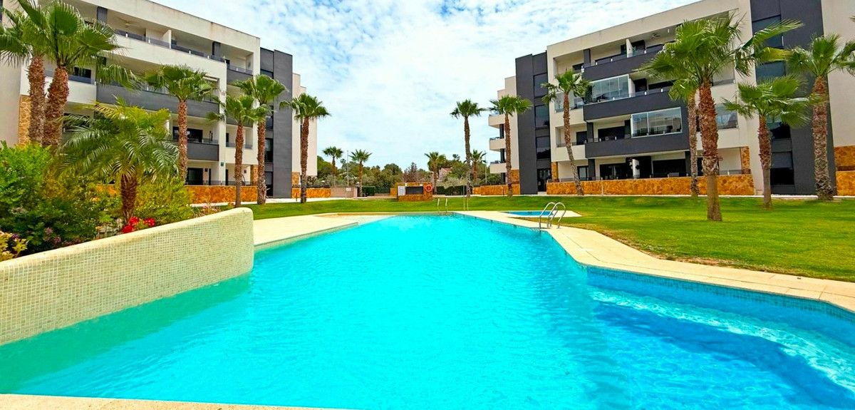 2-bedroom Apartment In Orihuela Costa, Spain (85 M²)
