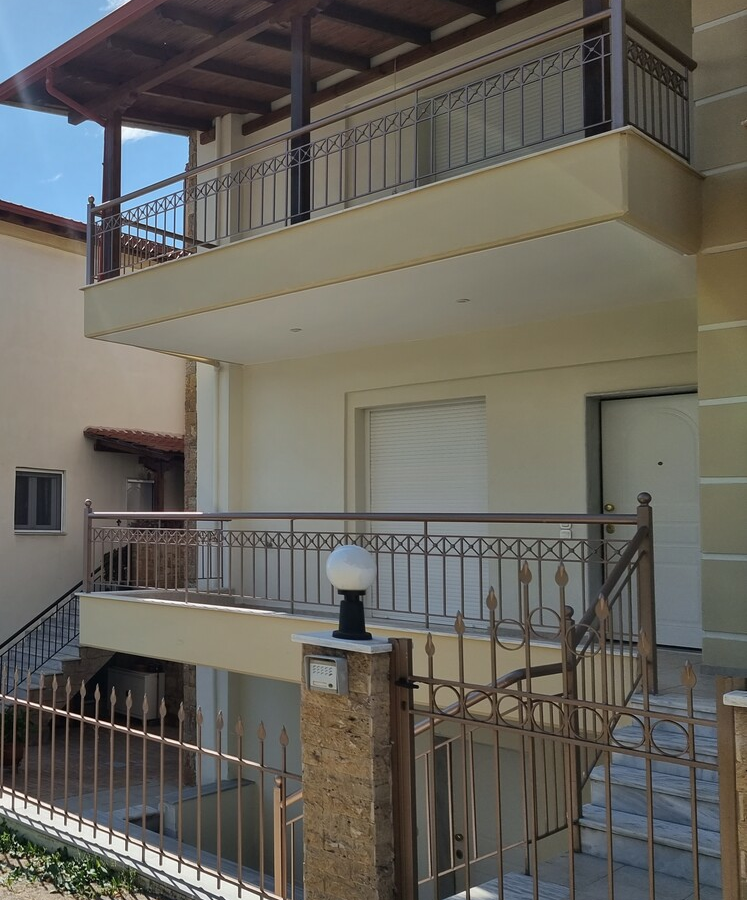 4-bedroom Maisonette In Thermi, Greece (209 M²)