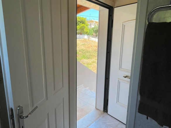 Maisonette In Artemida (loutsa), Greece (250 M²)
