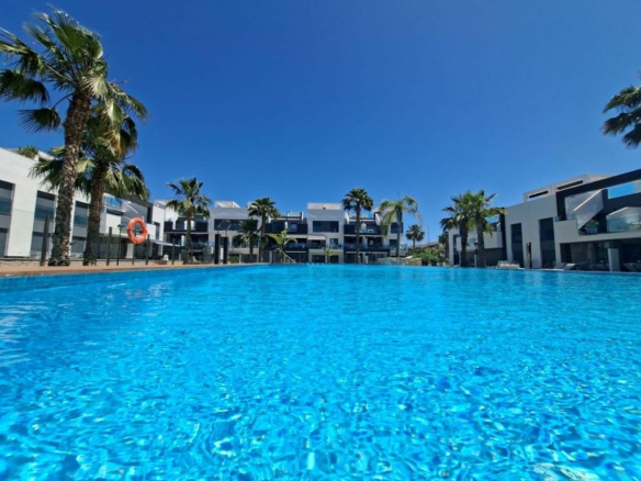 2-bedroom Apartment In Guardamar Del Segura, Spain (88 M²)