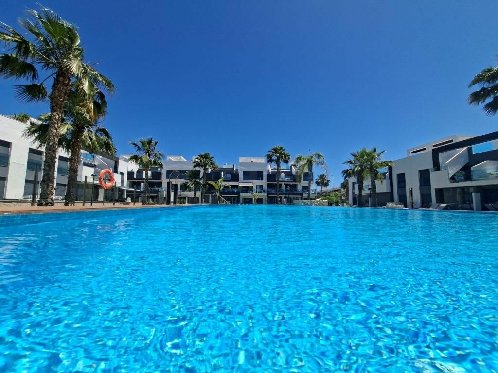 2-bedroom Apartment In Guardamar Del Segura, Spain (88 M²)