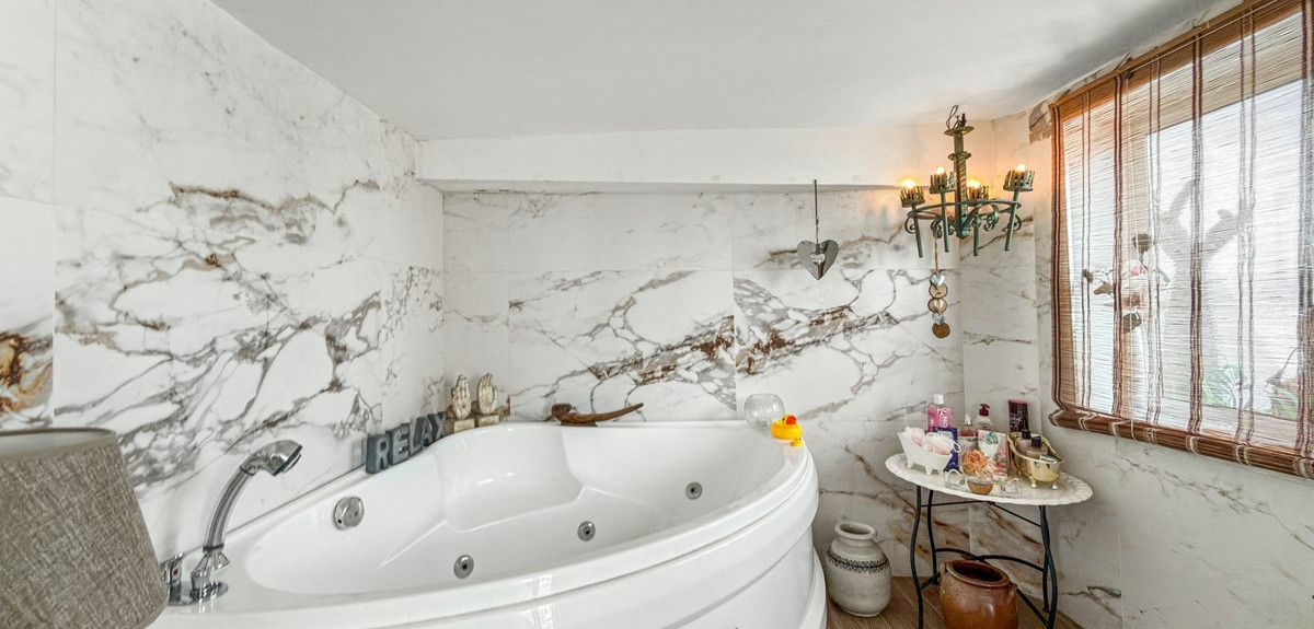 7-bedroom Villa In Rojales, Spain (480 M²)