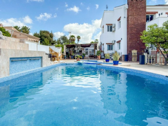 7-bedroom Villa In Rojales, Spain (480 M²)