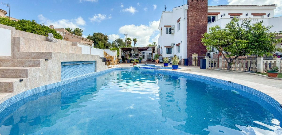 7-bedroom Villa In Rojales, Spain (480 M²)