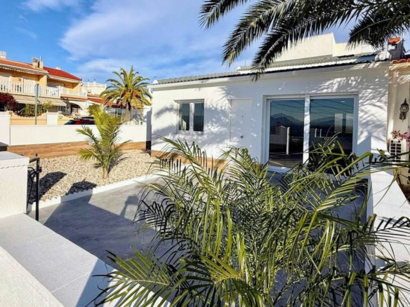 3-bedroom Villa In Rojales, Spain (80 M²)