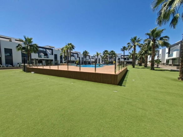 2-bedroom Apartment In Guardamar Del Segura, Spain (88 M²)