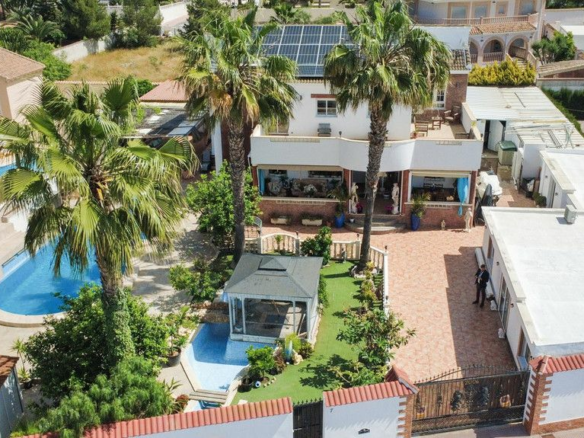 7-bedroom Villa In Rojales, Spain (480 M²)