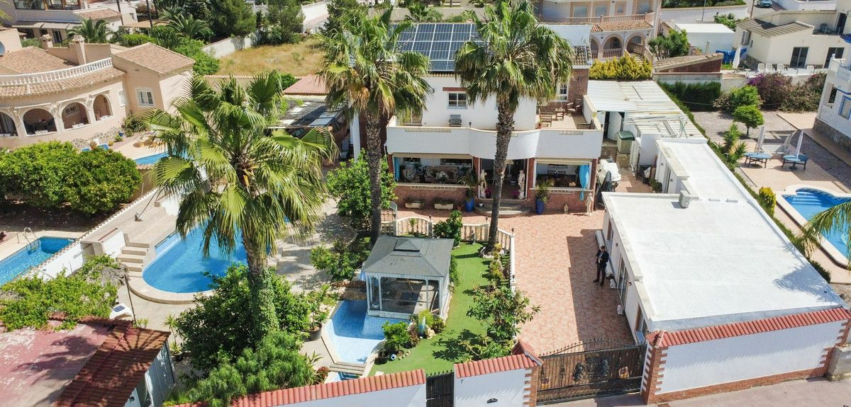 7-bedroom Villa In Rojales, Spain (480 M²)