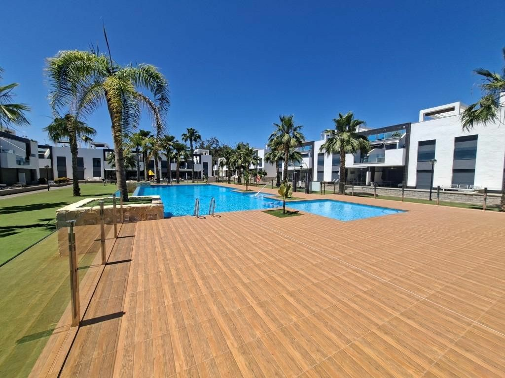 2-bedroom Apartment In Guardamar Del Segura, Spain (88 M²)