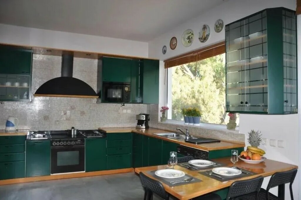 Detached House 415 M2 In Chersonisos, Greece