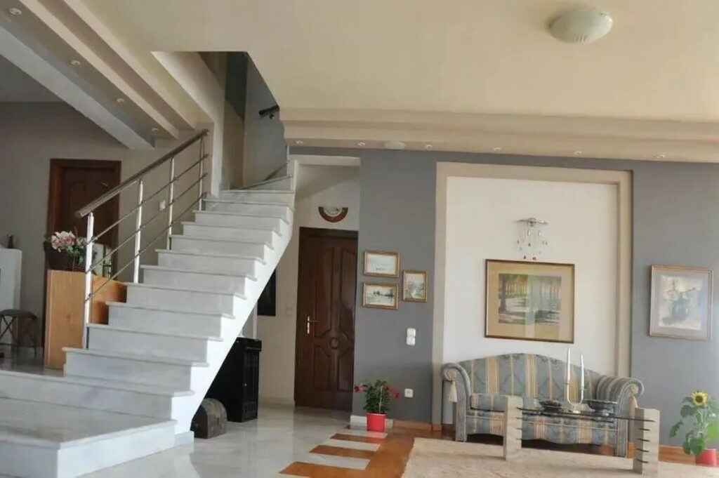 Detached House 415 M2 In Chersonisos, Greece