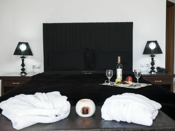 Hotel In Florina, Greece (4.500 M²)