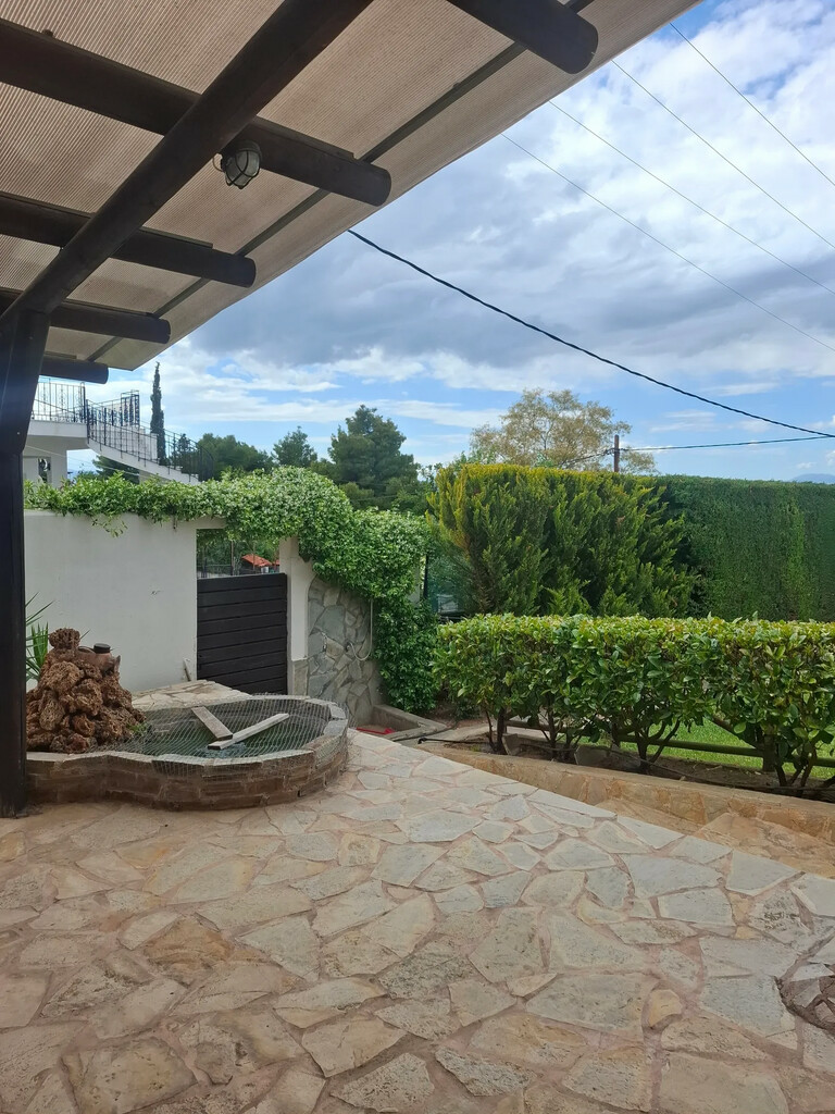2-bedroom Detached House In Com. Skalas Oropou, Greece (165 M²)