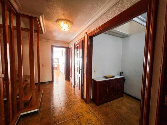 5-bedroom House In Guardamar Del Segura, Spain (340 M²)