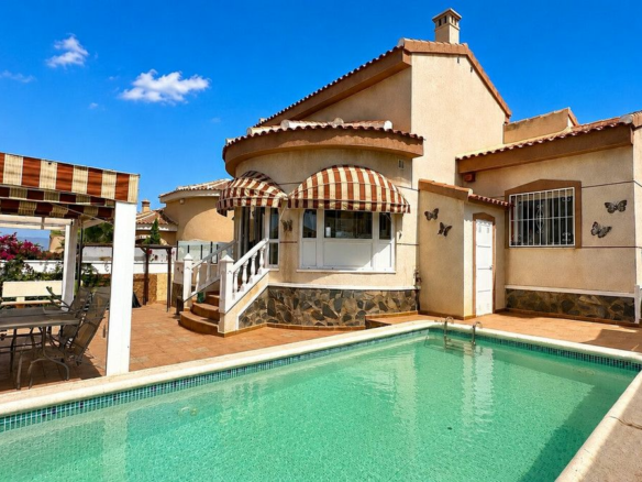 3-bedroom Villa In Benijofar, Spain (102 M²)