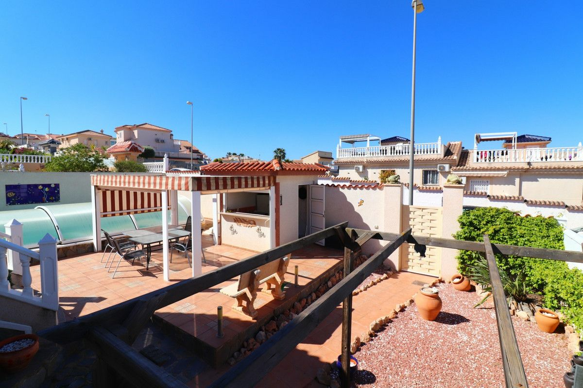 3-bedroom Villa In Benijofar, Spain (102 M²)