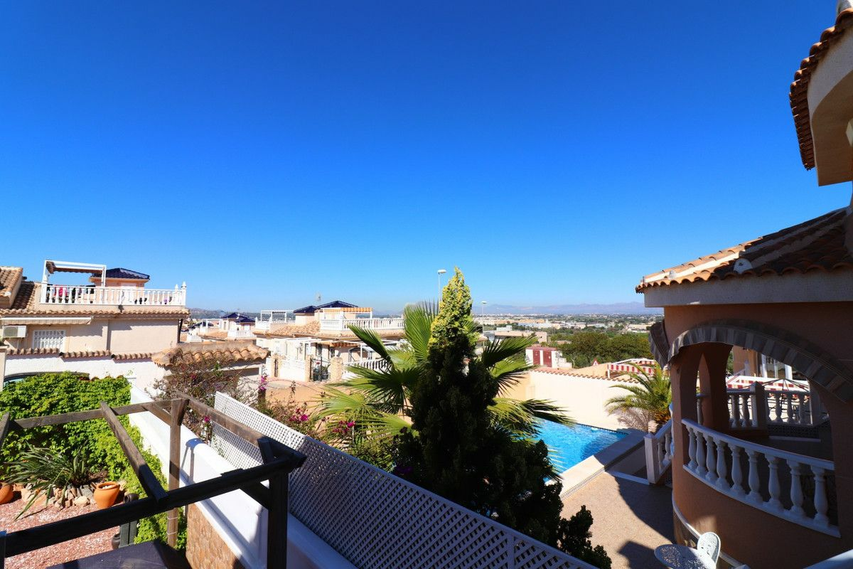3-bedroom Villa In Benijofar, Spain (102 M²)