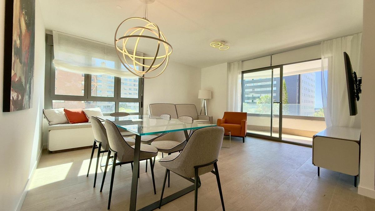 3-bedroom Apartment In Alicante, Spain (104 M²)