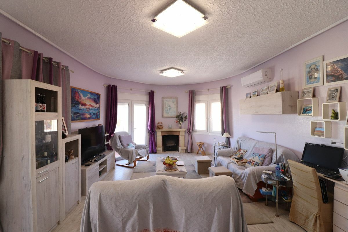 3-bedroom Villa In Benijofar, Spain (102 M²)