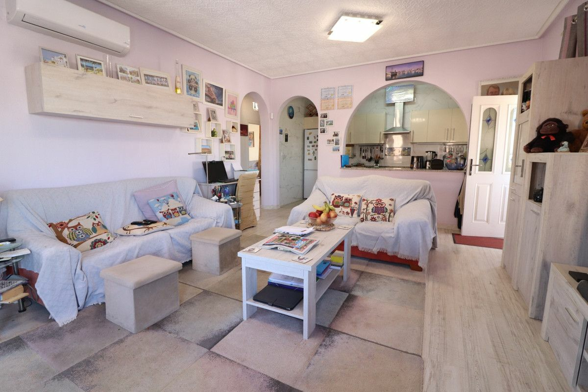3-bedroom Villa In Benijofar, Spain (102 M²)