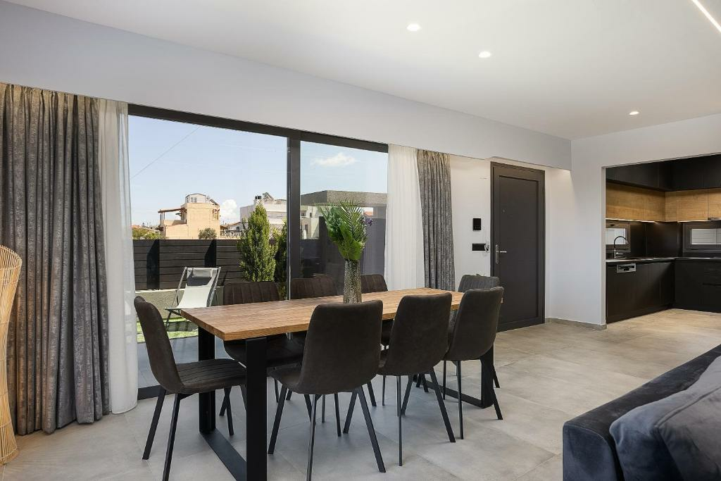 Villa 300 M2 In Gouves, Greece