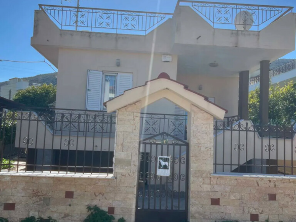 3-bedroom Detached House In Markopoulo, Greece (75 M²)