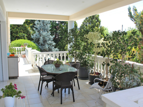 8-bedroom Villa In Katerini, Greece (697 M²)