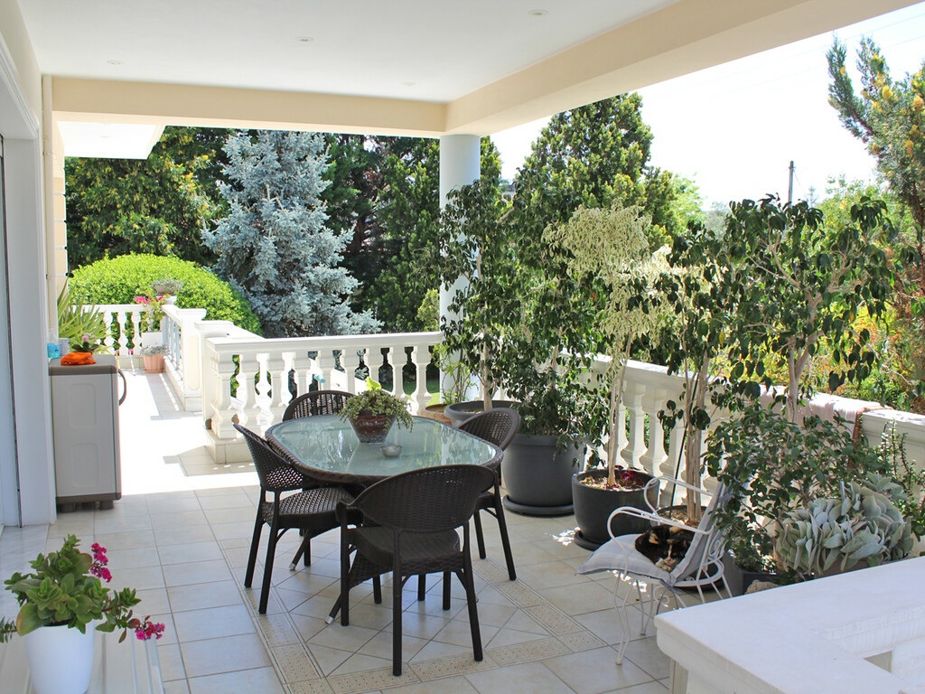 8-bedroom Villa In Katerini, Greece (697 M²)