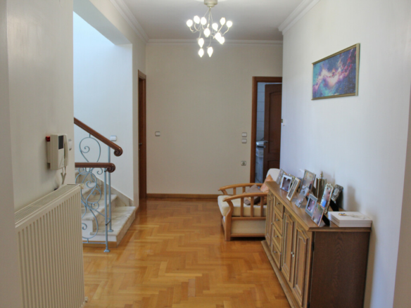 8-bedroom Villa In Katerini, Greece (697 M²)