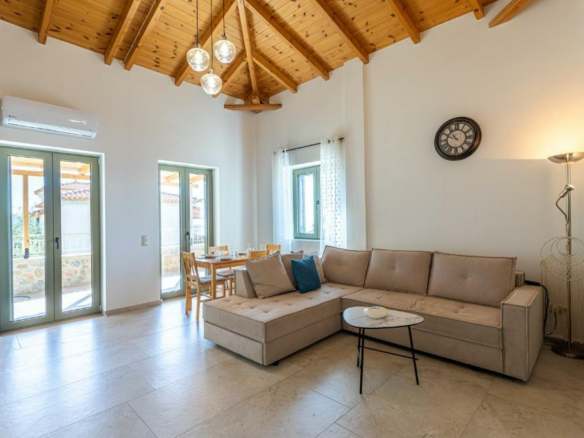 3-bedroom Detached House In Lefktros, Greece (216 M²)
