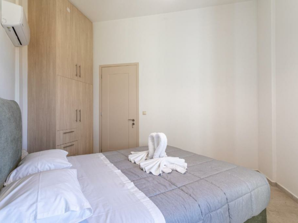 3-bedroom Detached House In Lefktros, Greece (216 M²)