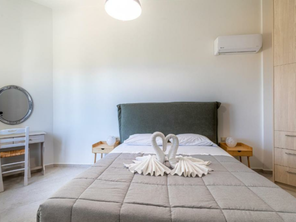 3-bedroom Detached House In Lefktros, Greece (216 M²)
