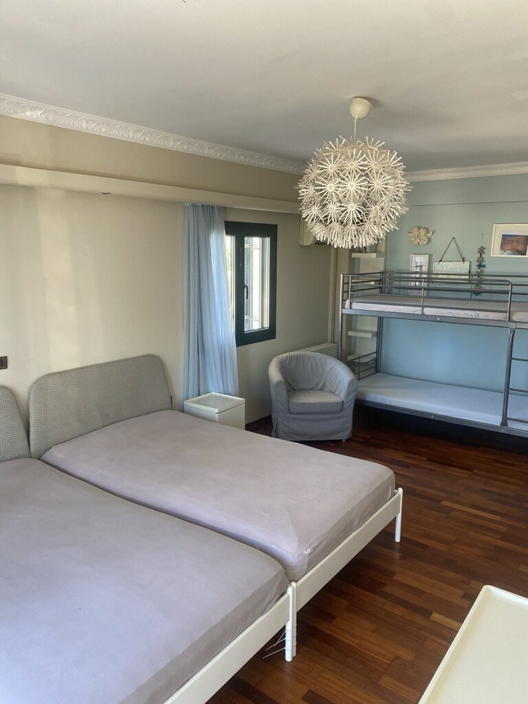 4-bedroom Villa In Oropos, Greece (390 M²)