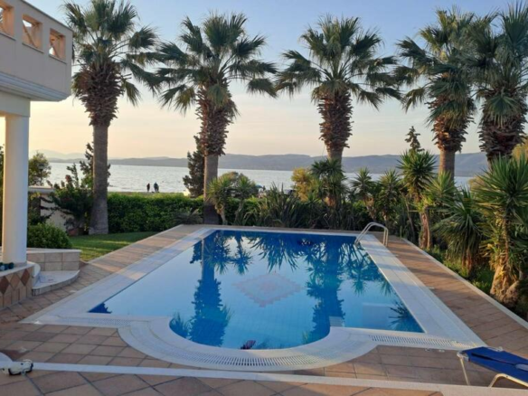4-bedroom Villa In Oropos, Greece (390 M²)