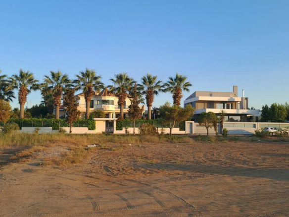 4-bedroom Villa In Oropos, Greece (390 M²)