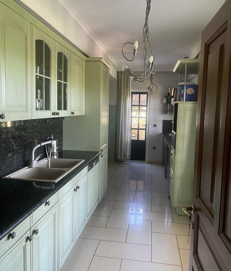 4-bedroom Villa In Oropos, Greece (390 M²)
