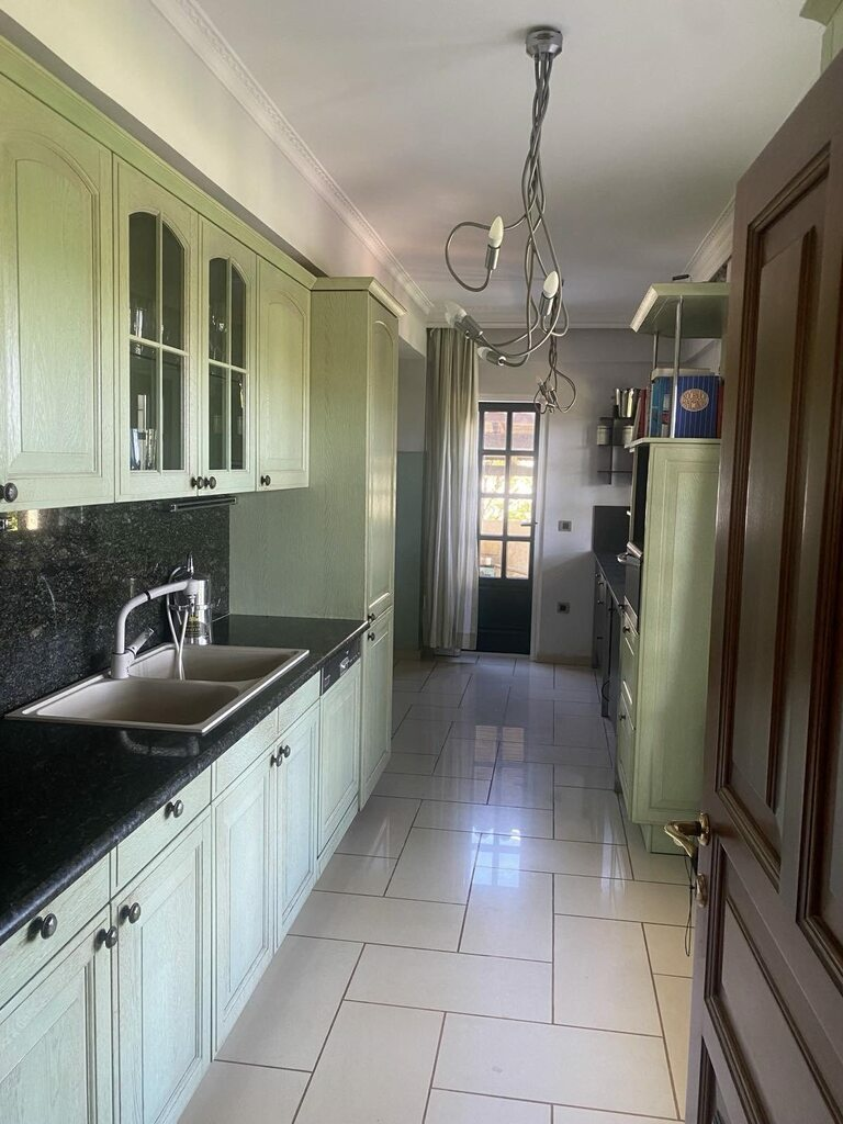 4-bedroom Villa In Oropos, Greece (390 M²)