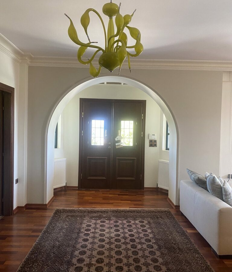 4-bedroom Villa In Oropos, Greece (390 M²)