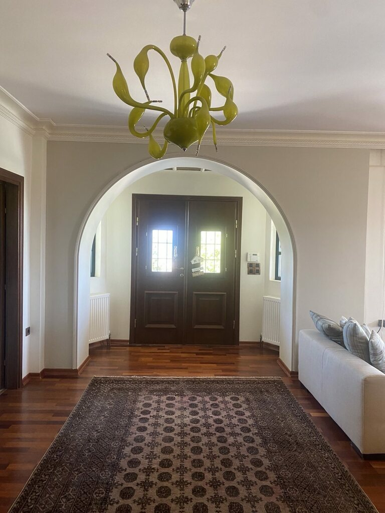 4-bedroom Villa In Oropos, Greece (390 M²)